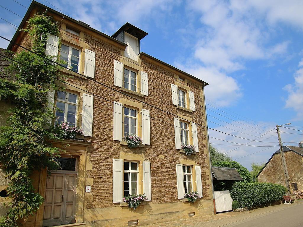 Unique Holiday Home In Virton With Jacuzzi Latour Buitenkant foto