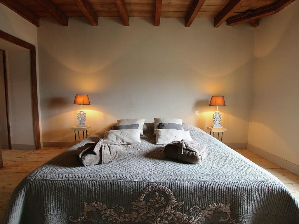 Unique Holiday Home In Virton With Jacuzzi Latour Buitenkant foto